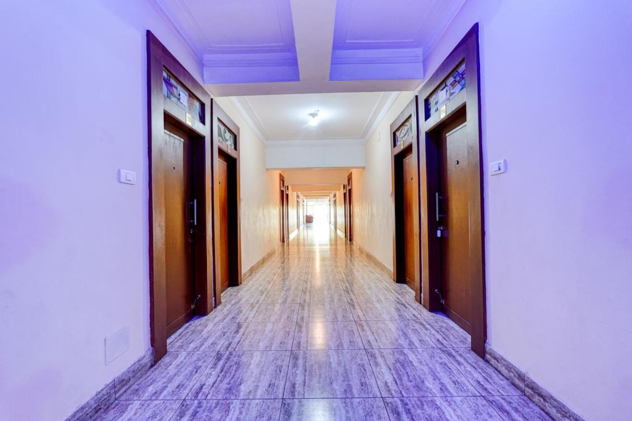 Oyo Flagship Hotel Kvc Holiday Inn Mysore Bagian luar foto